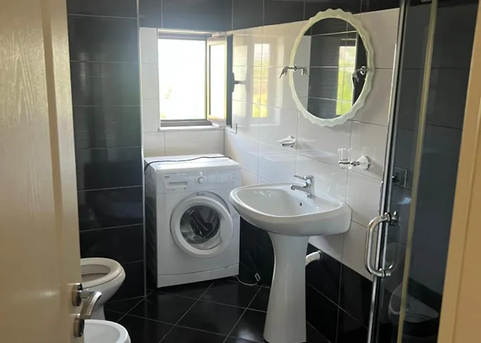 Artificial View 公寓 地拉那