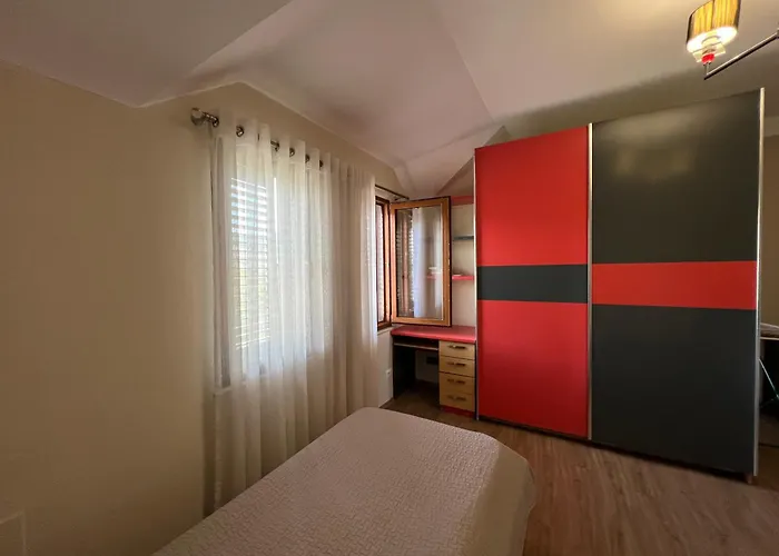 Artificial View * 地拉那